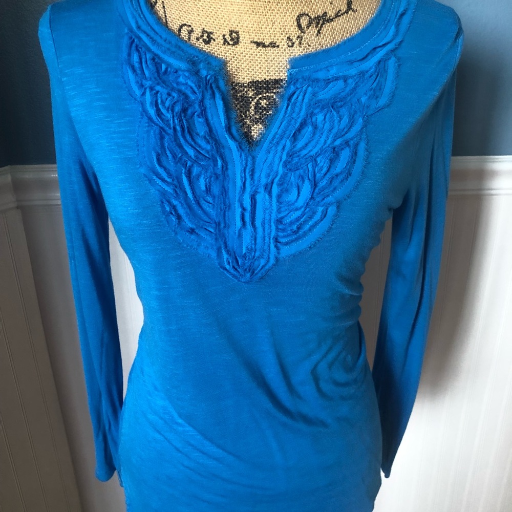Beautiful blue long sleeve top